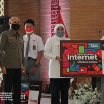 Pemprov Jatim Bagikan Paket Internet Gratis Untuk Siswa